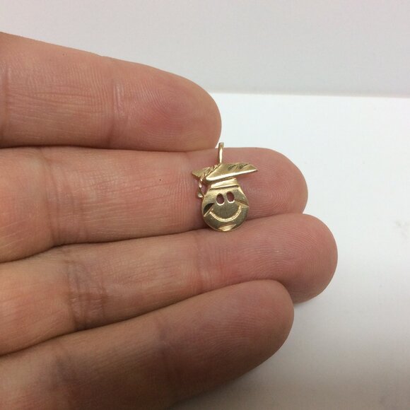 14K Yellow Real Solid Gold Smiley Face Graduation Cap Charm Pendant 1gr - Picture 4 of 6